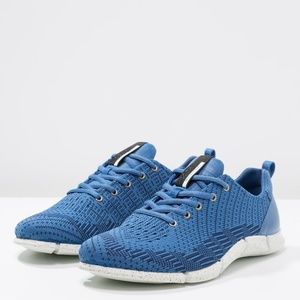 ecco intrinsic karma sneakers